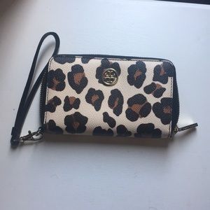 Tory Burch Smartphone wristlet